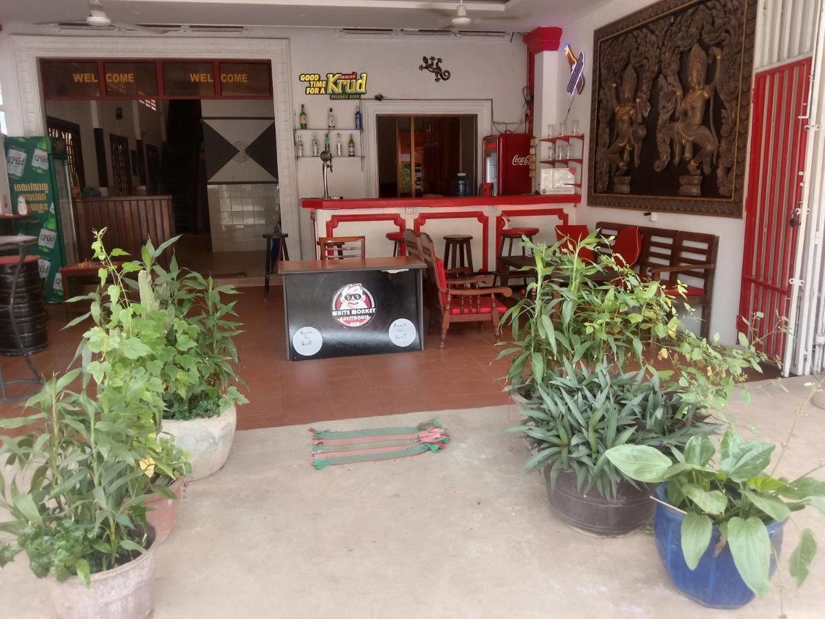 White Monkey Hotel Siem Reap Buitenkant foto