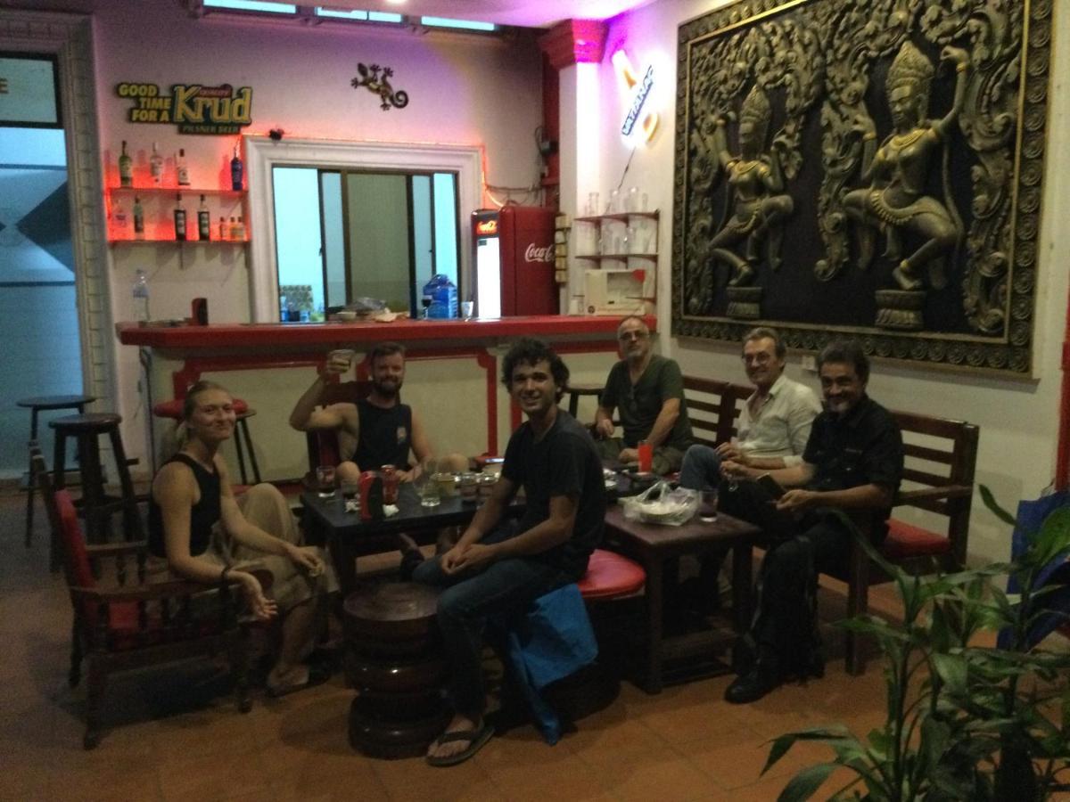 White Monkey Hotel Siem Reap Buitenkant foto