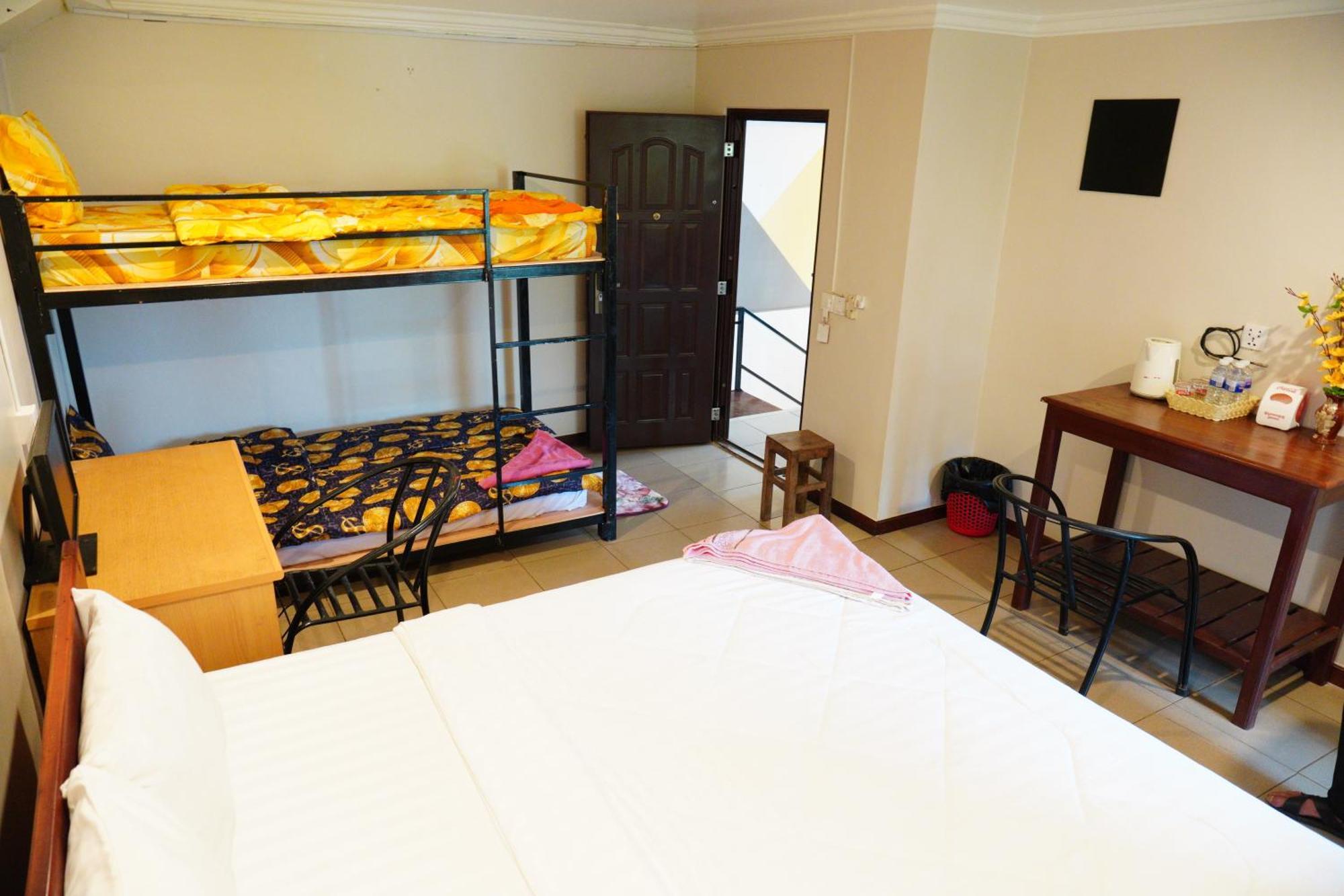 White Monkey Hotel Siem Reap Buitenkant foto